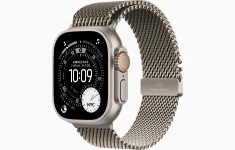 Apple Watch Ultra 3 Natural, Titanium Milanese Loop